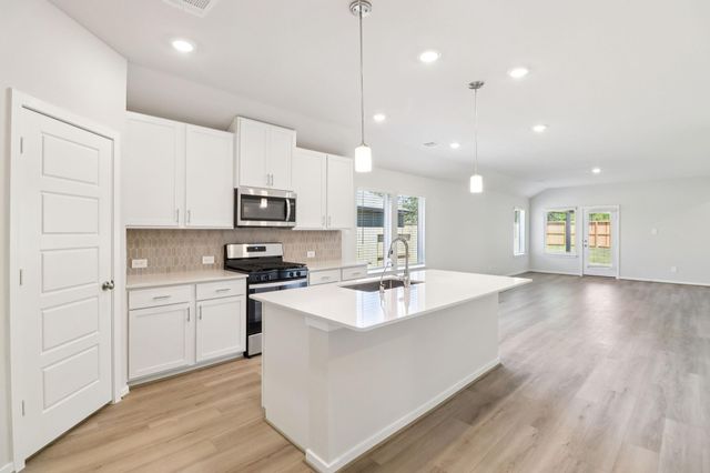 17791 Mill Manor Drive, Montgomery, TX 77316