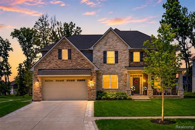 640 Allegheny Drive, South Lyon, MI 48178