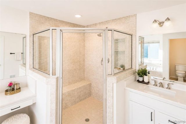 640 Allegheny Drive, South Lyon, MI 48178