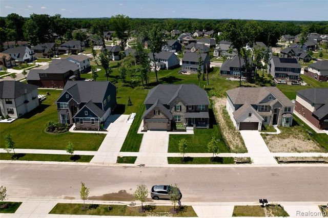 640 Allegheny Drive, South Lyon, MI 48178
