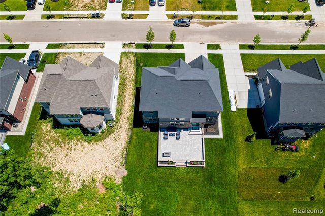640 Allegheny Drive, South Lyon, MI 48178