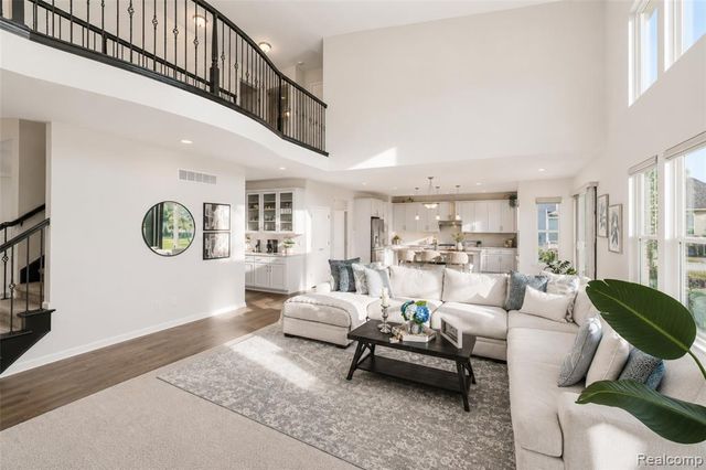 640 Allegheny Drive, South Lyon, MI 48178