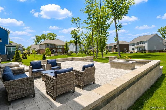 640 Allegheny Drive, South Lyon, MI 48178