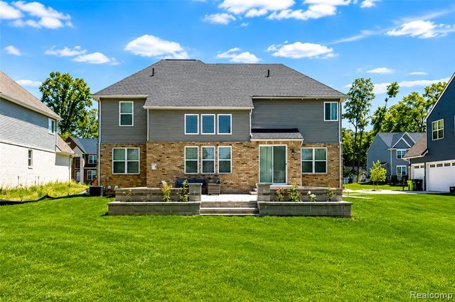 640 Allegheny Drive, South Lyon, MI 48178