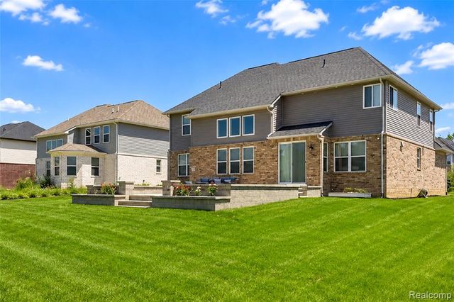 640 Allegheny Drive, South Lyon, MI 48178