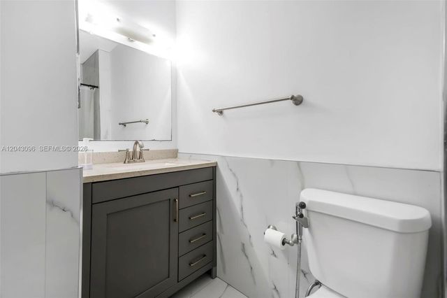 22 Canterbury Ln 22, Tamarac, FL 33319