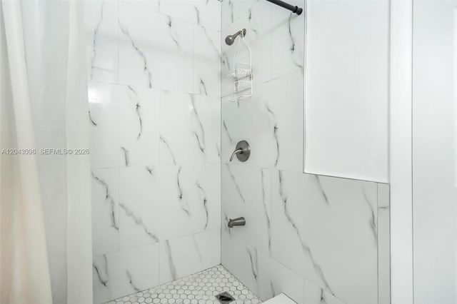 22 Canterbury Ln 22, Tamarac, FL 33319