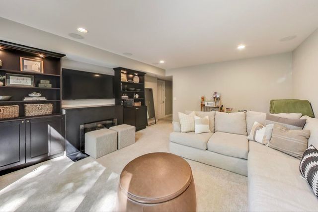 1533 N Cleveland Avenue 1S, Chicago, IL 60610