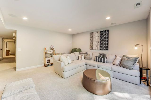 1533 N Cleveland Avenue 1S, Chicago, IL 60610