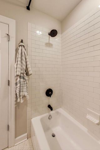 1533 N Cleveland Avenue 1S, Chicago, IL 60610