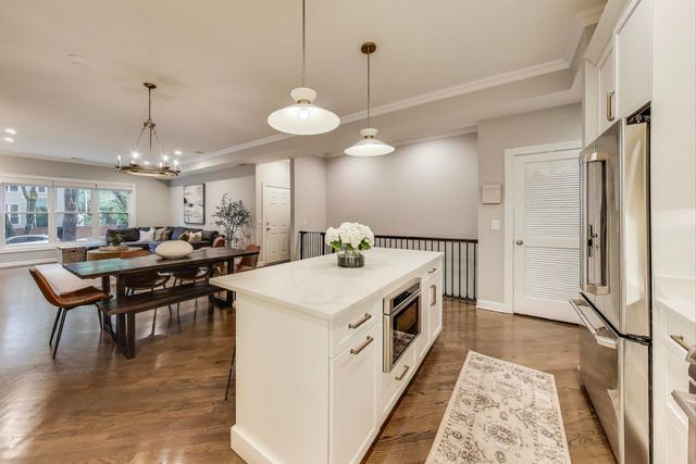 1533 N Cleveland Avenue 1S, Chicago, IL 60610