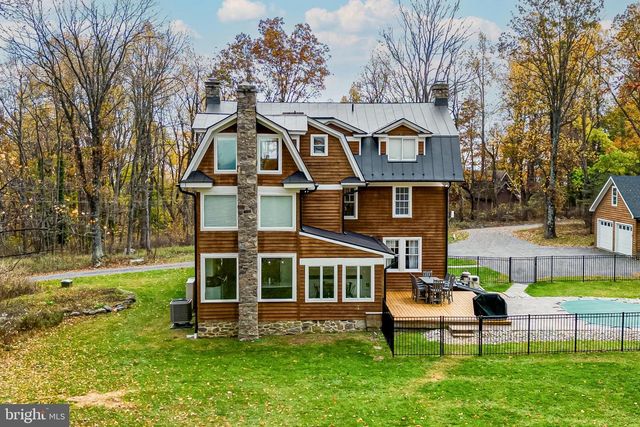 17345 RAVEN ROCKS RD, Bluemont, VA 20135