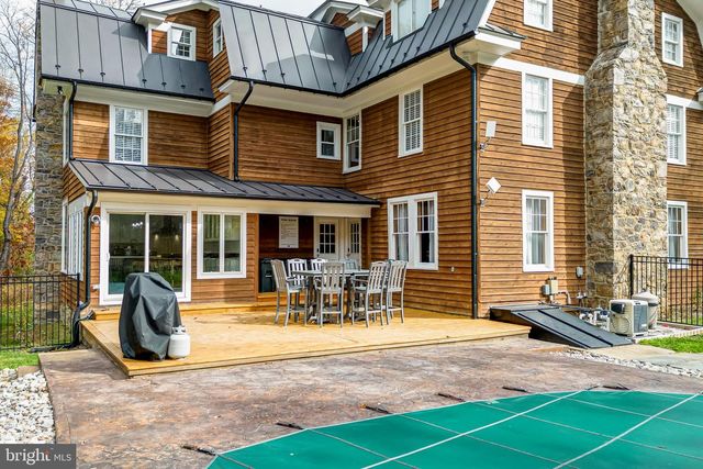 17345 RAVEN ROCKS RD, Bluemont, VA 20135