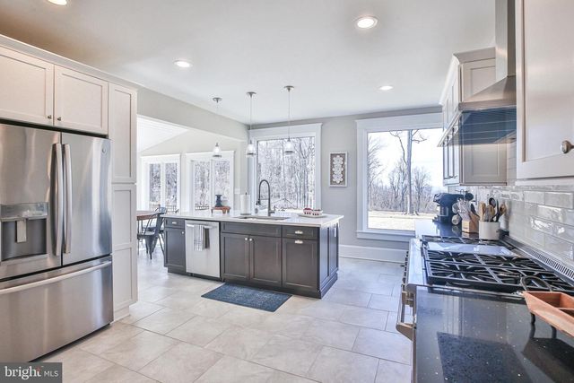 17345 RAVEN ROCKS RD, Bluemont, VA 20135