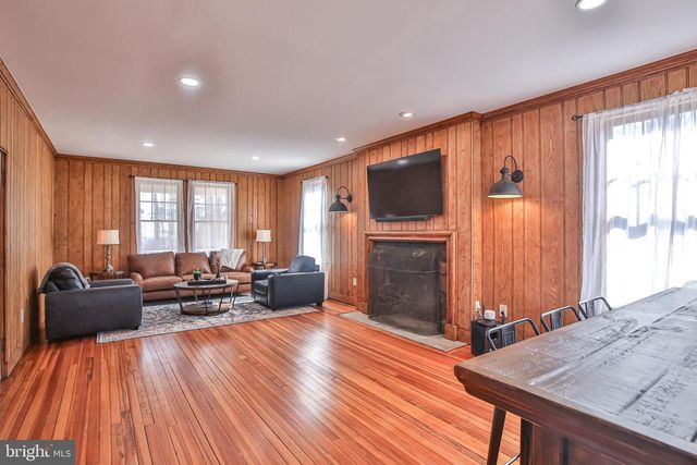 17345 RAVEN ROCKS RD, Bluemont, VA 20135