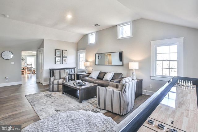 17345 RAVEN ROCKS RD, Bluemont, VA 20135