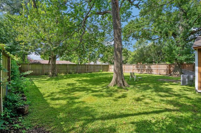 6625 Sivley Street, Houston, TX 77055
