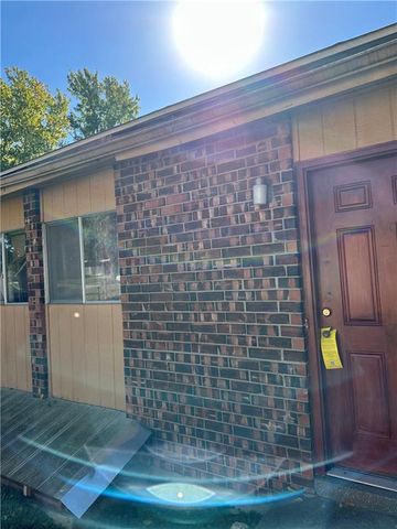 8430-8432 Kessler Street, Overland Park, KS 66212