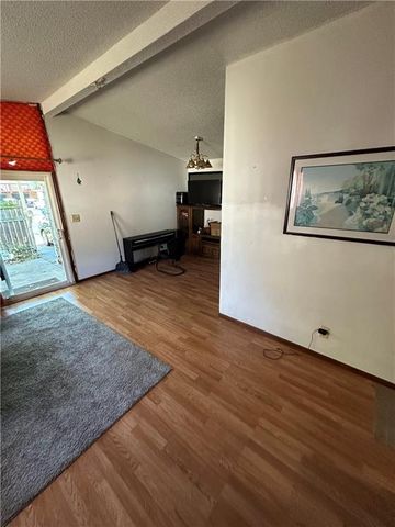 8430-8432 Kessler Street, Overland Park, KS 66212