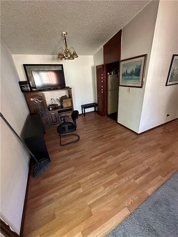 8430-8432 Kessler Street, Overland Park, KS 66212