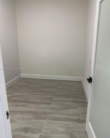 9447 SW 56th St 9447-49, Miami, FL 33165
