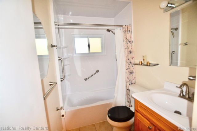 16566 Centralia Drive, Redford Charter Township, MI 48240