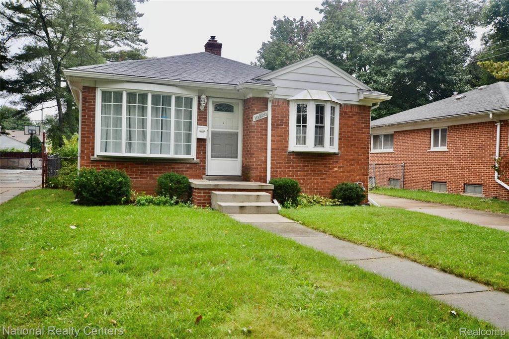 16566 Centralia Drive, Redford Charter Township, MI 48240