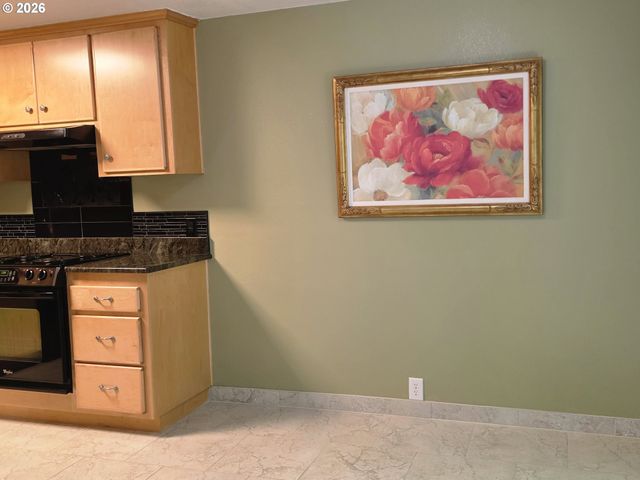 2562 BRITTANIA Pl, Eugene, OR 97405