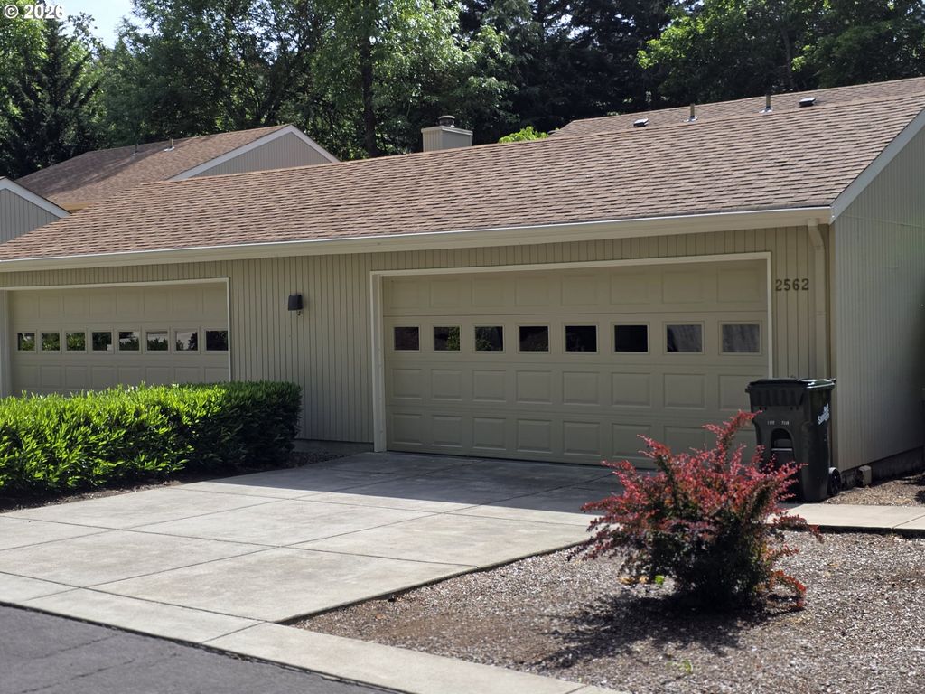 2562 BRITTANIA Pl, Eugene, OR 97405