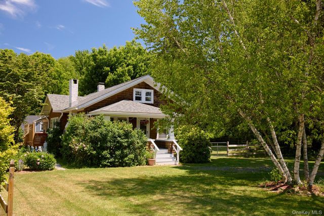 75 Brookside Road, New Paltz, NY 12561