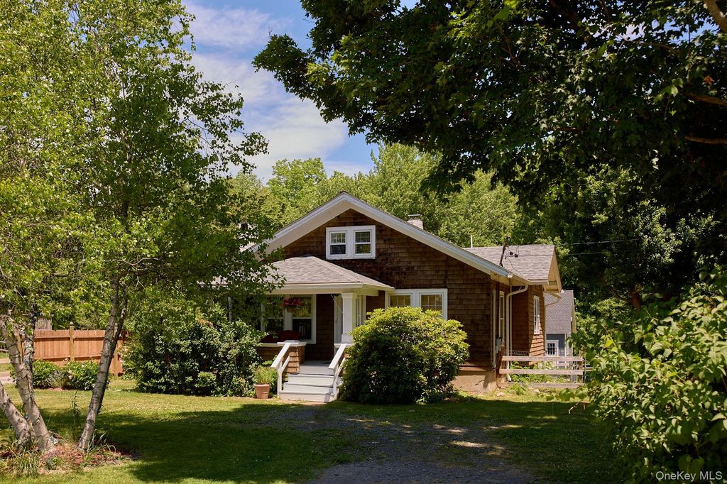 75 Brookside Road, New Paltz, NY 12561
