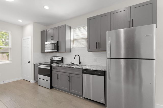 5544 Shreveport Boulevard B, Houston, TX 77028