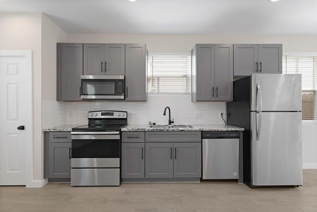 5544 Shreveport Boulevard B, Houston, TX 77028