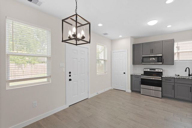 5544 Shreveport Boulevard B, Houston, TX 77028