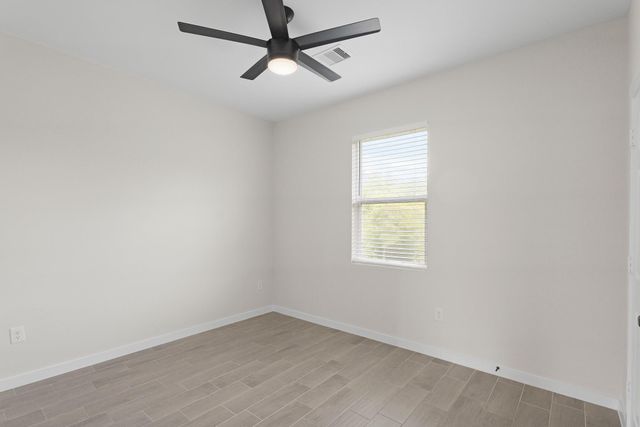 5544 Shreveport Boulevard B, Houston, TX 77028