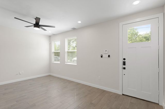 5544 Shreveport Boulevard B, Houston, TX 77028