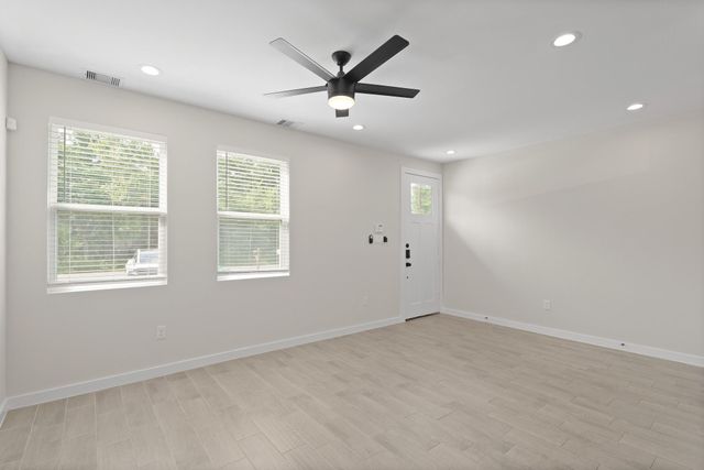 5544 Shreveport Boulevard B, Houston, TX 77028