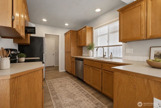 6814 131st Street Ct E, Puyallup, WA 98373