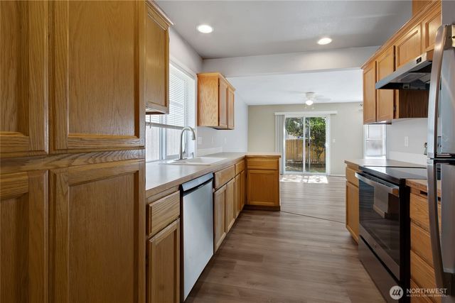 6814 131st Street Ct E, Puyallup, WA 98373
