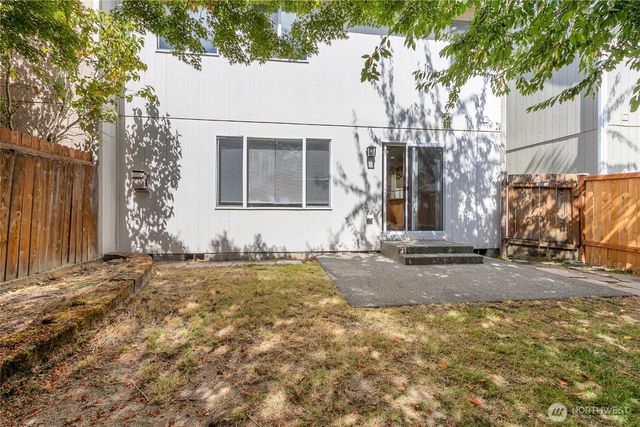 6814 131st Street Ct E, Puyallup, WA 98373