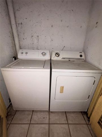 13701 Kendale Lakes Cir B-403, Miami, FL 33183