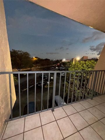 13701 Kendale Lakes Cir B-403, Miami, FL 33183