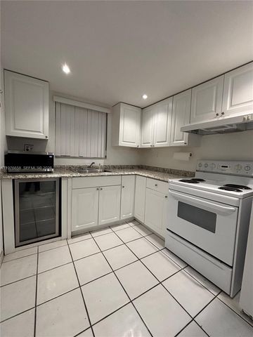 13701 Kendale Lakes Cir B-403, Miami, FL 33183