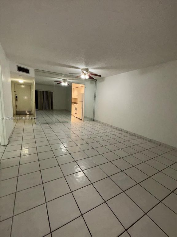 13701 Kendale Lakes Cir B-403, Miami, FL 33183