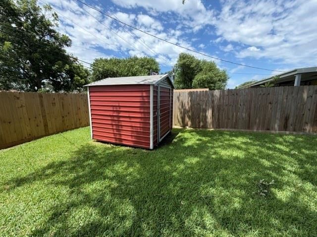 2613 7th Avenue N, Texas City, TX 77590