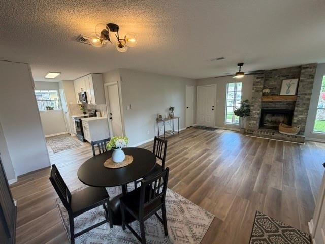 2613 7th Avenue N, Texas City, TX 77590