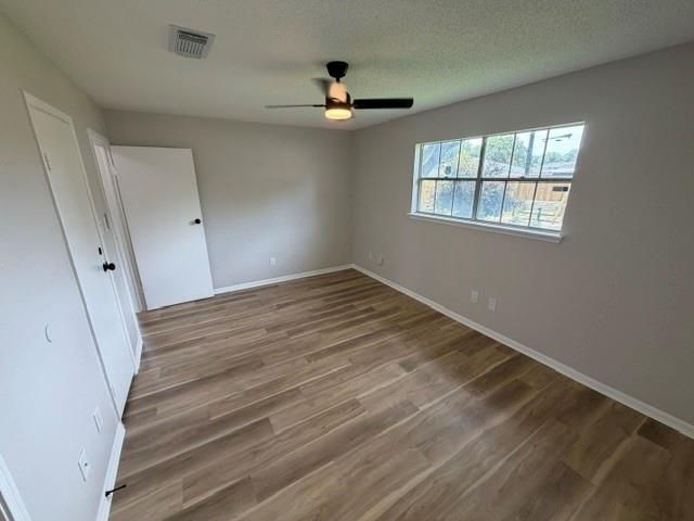 2613 7th Avenue N, Texas City, TX 77590