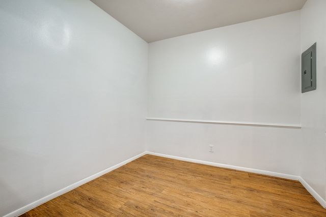 5921 Gaston Avenue L, Dallas, TX 75214