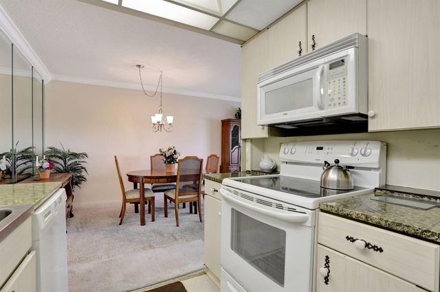 432 Grantham B, Deerfield Beach, FL 33442