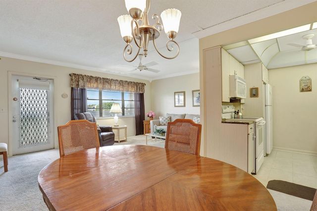 432 Grantham B, Deerfield Beach, FL 33442